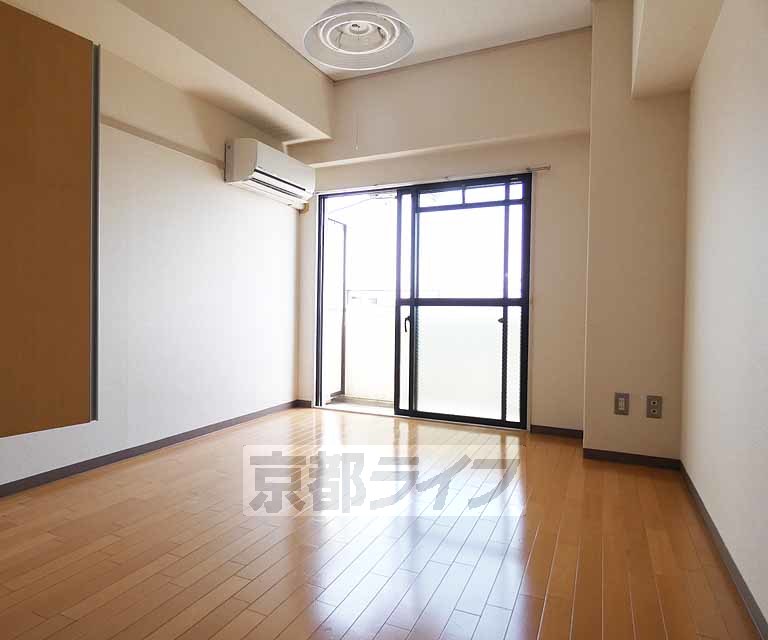 居室・リビング　きれいなお部屋です。