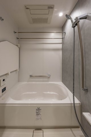 バス・シャワールーム　ミストサウナ付浴室乾燥機あり