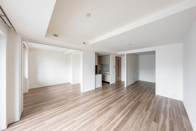 居室・リビング　１３帖のリビングダイニング