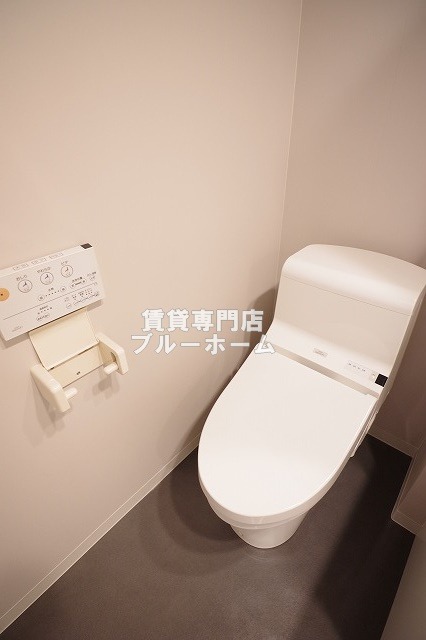 トイレ　ウォシュレット付き！