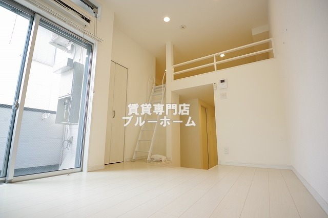 居室・リビング　6帖の開放感あるお部屋！