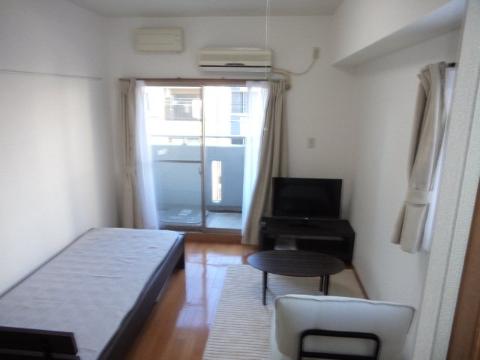 居室・リビング　家具家電なし