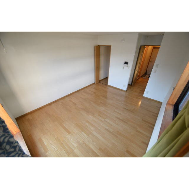 居室・リビング　写真、間取図面、設備、概要などが現況と異なる場合は現況優先と