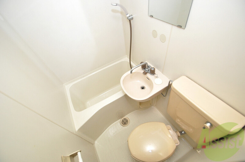 バス・シャワールーム　コンパクトだけど機能性バッチリ。シンプルライフに十分のお風呂