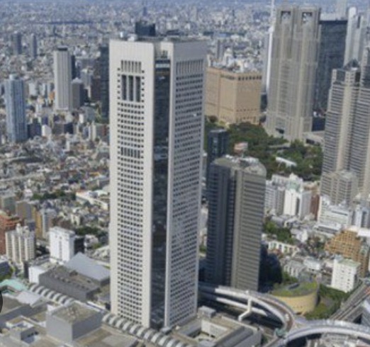 ショッピングセンター　東京オペラシティビル東京オペラシティタワー（ショッピングセンター）まで757m