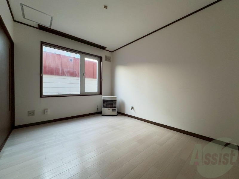 居室・リビング　広くてキレイなお部屋が広がっていて、充実した生活が送れそう。