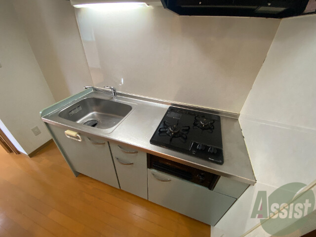 キッチン　キレイなキッチンで、嬉しいガスコンロ付き！
