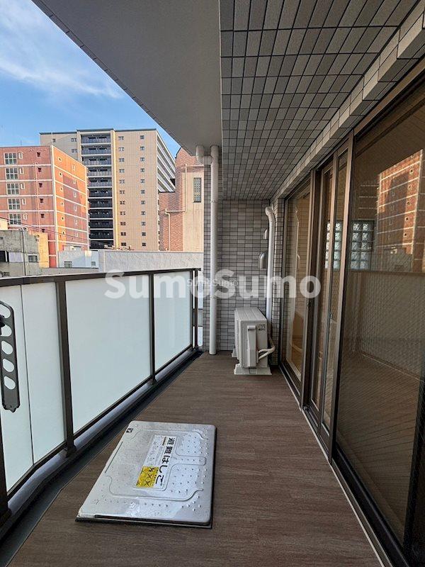 バルコニー　バルコニーからの眺めを楽しみながら食事をしませんか