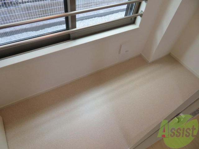 バルコニー　バルコニーは幅があり、広い印象を受けました。