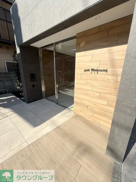 エントランス　エントランス