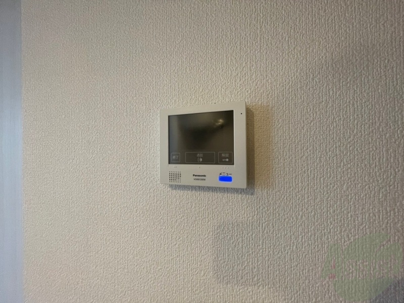 その他設備　ＴＶモニター付インターホンです。来客者の顔が見えるので安心！