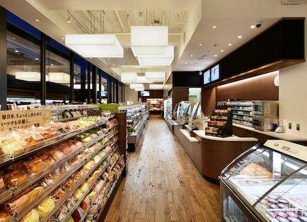 コンビニ　ファミリーマート 代官山店（コンビニ）まで167m