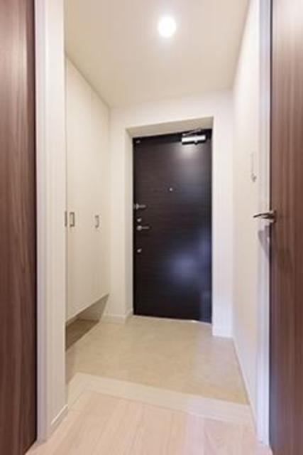 玄関　※写真は同タイプ住戸です。
