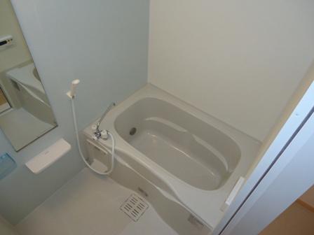 バス・シャワールーム　追焚機能・浴室乾燥機付きのバスルーム♪