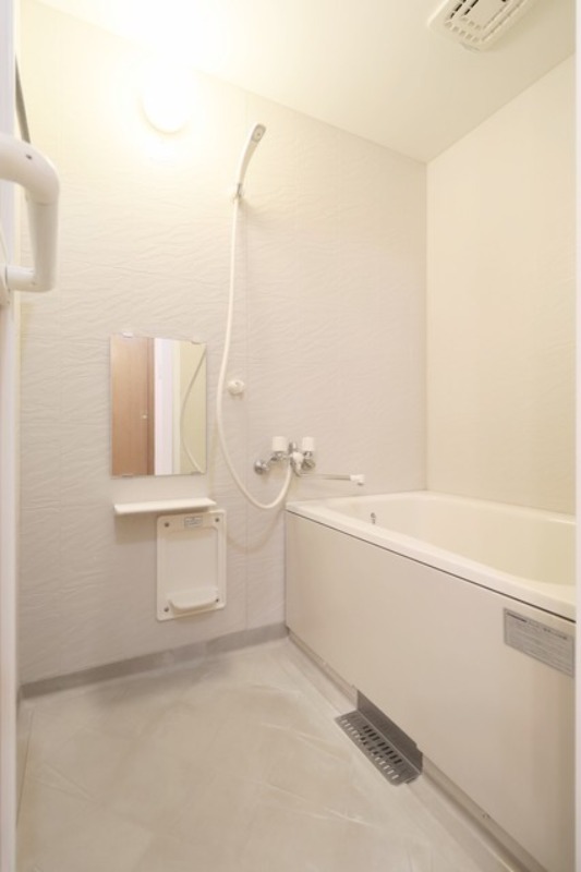 バス・シャワールーム　図面と現状に相違がある場合には現状を優先