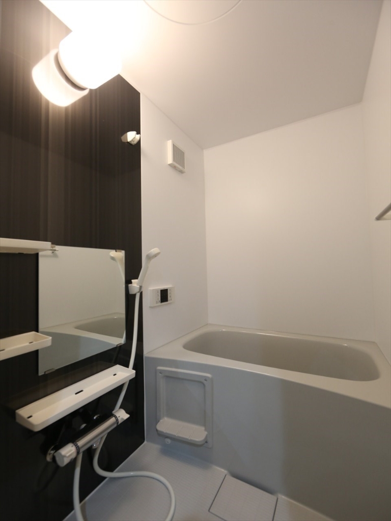 バス・シャワールーム　追い焚き付お風呂　同仕様写真