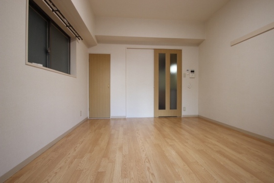 居室・リビング　※別部屋の写真です