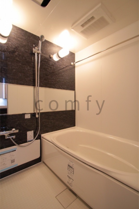 バス・シャワールーム　バスルーム