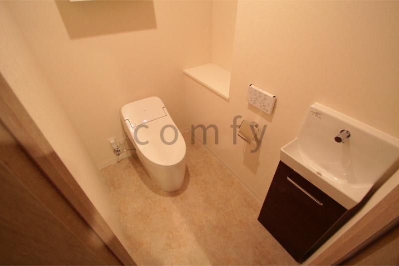 トイレ　ウォシュレット付きトイレ