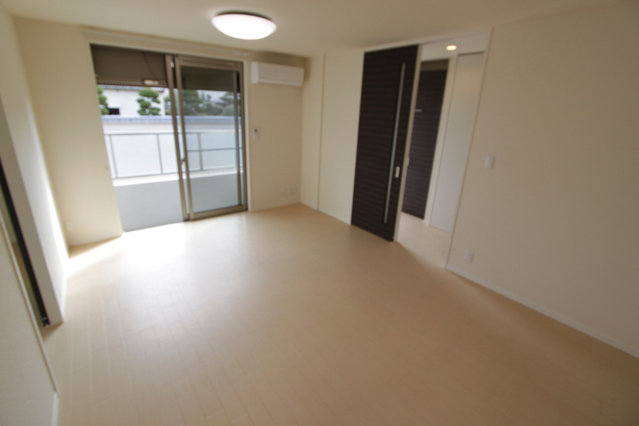 居室・リビング　使いやすい居間です