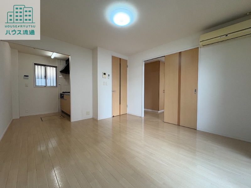 居室・リビング　※別号室の写真