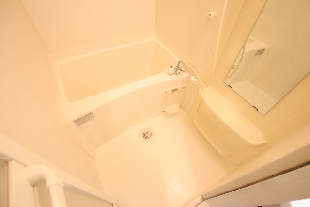 バス・シャワールーム　※別室の参考写真の為、現況優先です。