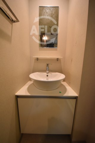 洗面設備　ファーストレジデンス天満橋　独立洗面台