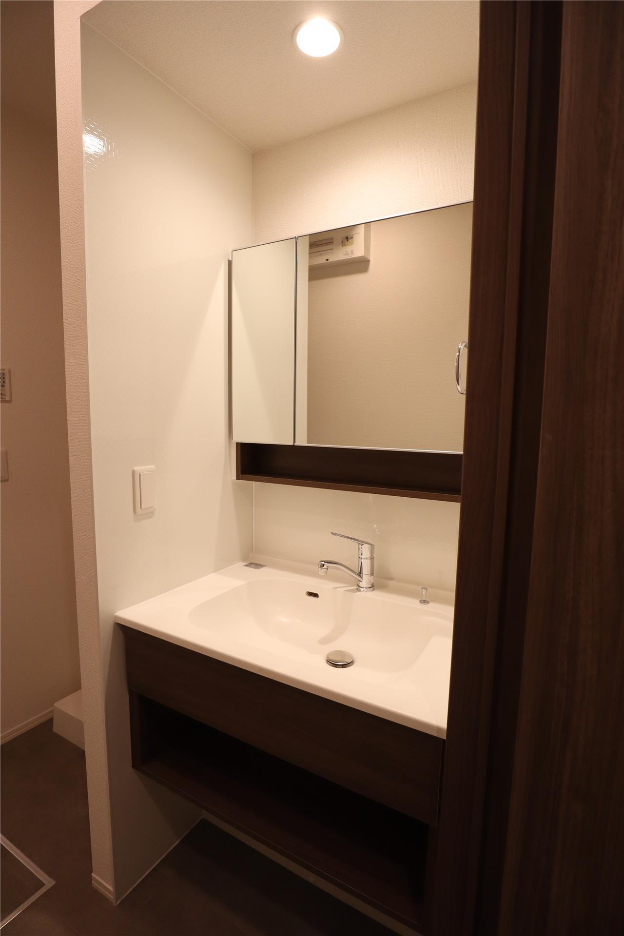 洗面設備　反転タイプ別部屋の画像です。