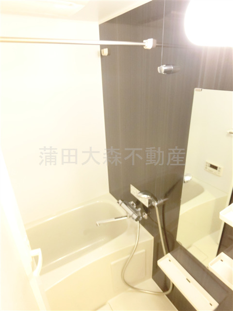 バス・シャワールーム　浴室乾燥機付きバスルーム　お風呂