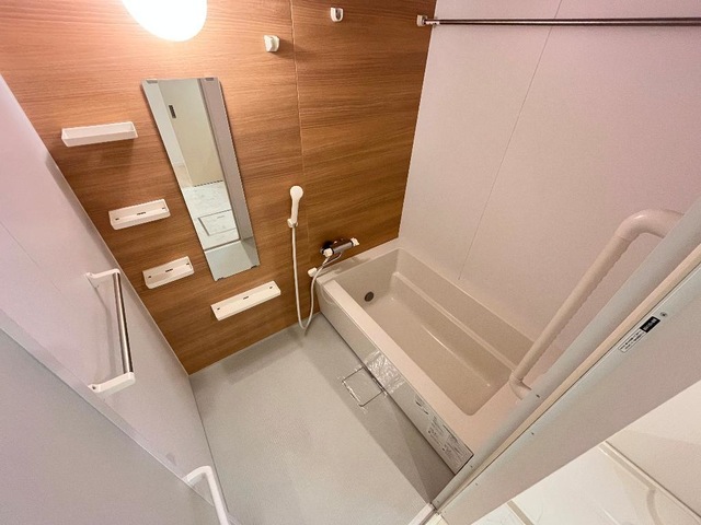 バス・シャワールーム　バス