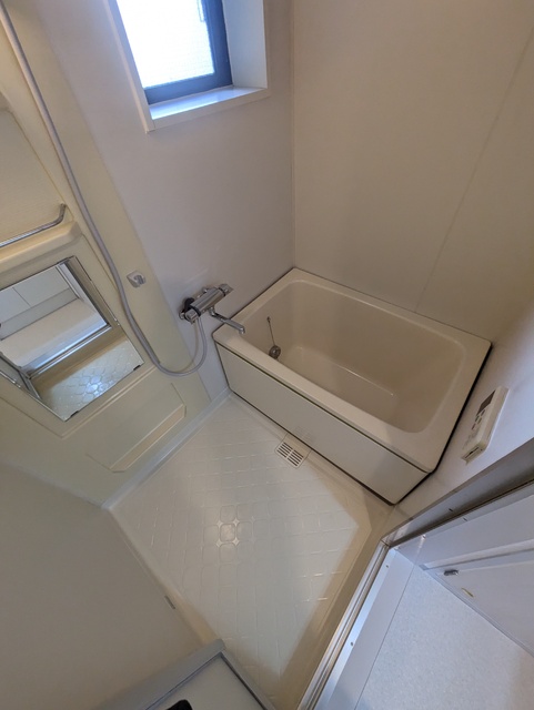 バス・シャワールーム　★お風呂は嬉しい追焚機能付きです♪★