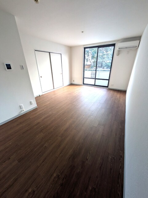 居室・リビング　★１４帖のリビングダイニングキッチンです★