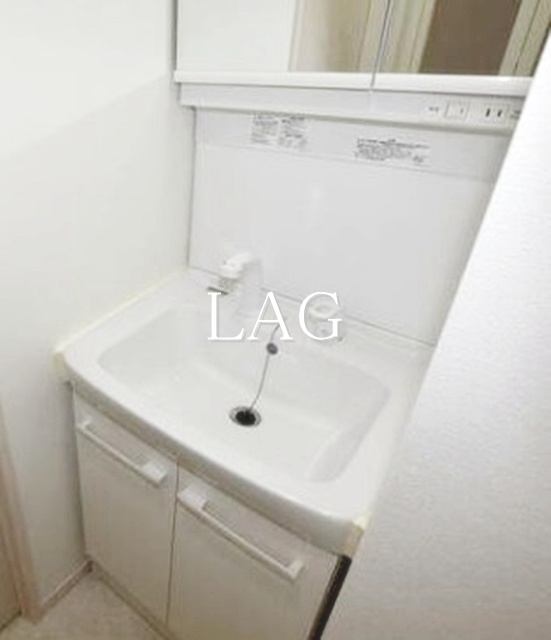 洗面設備　洗面台です。