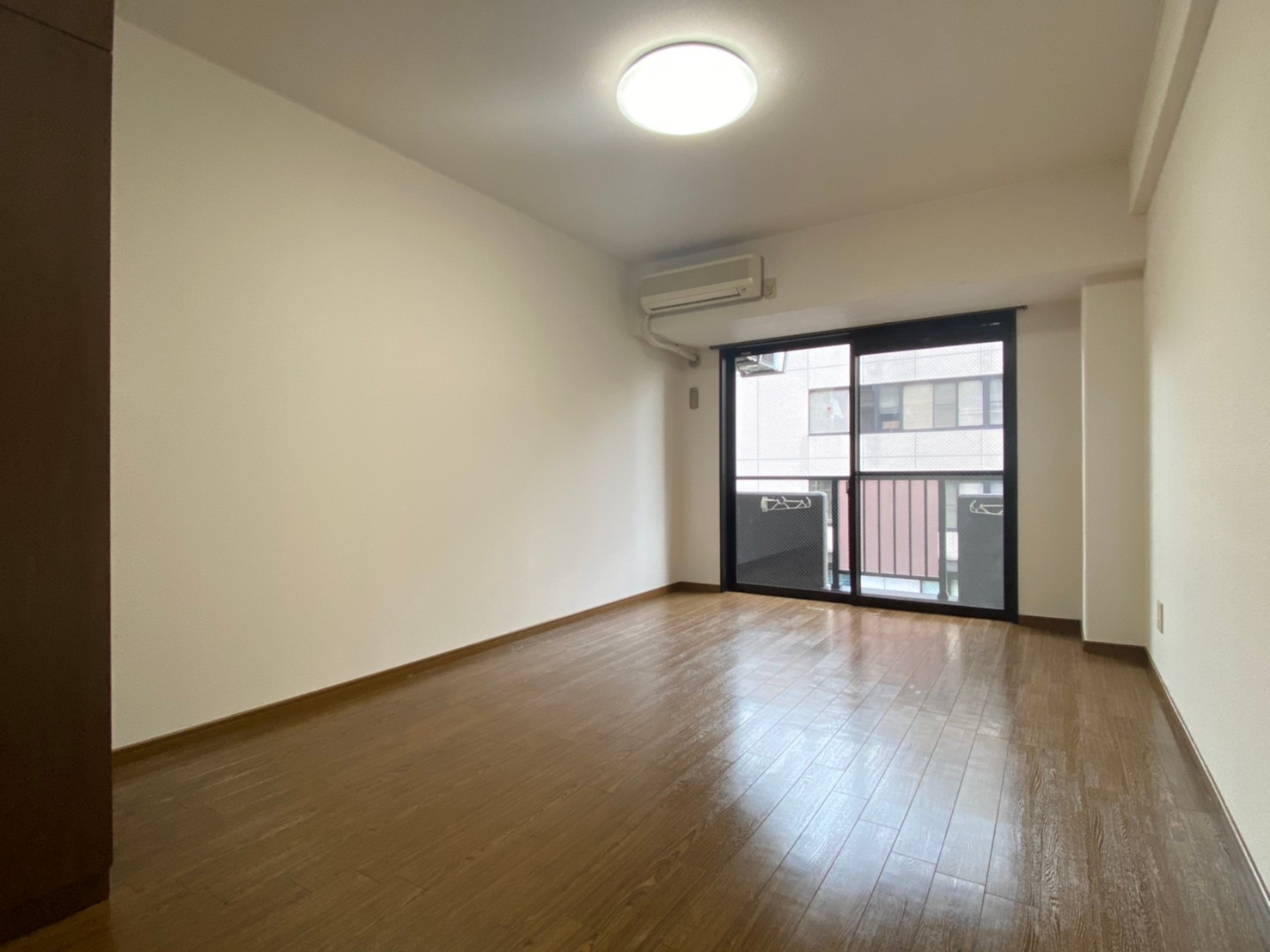 居室・リビング　南東向きで日当たり良好なワンルーム♪（同仕様写真）