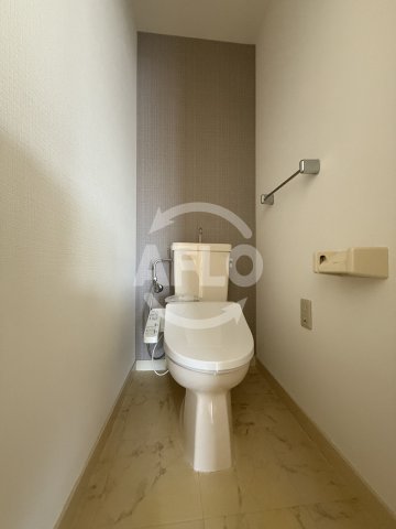 トイレ　ローレルハウス北畠　トイレ