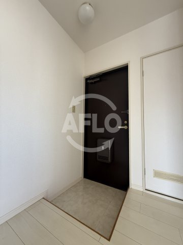 玄関　ローレルハウス北畠　玄関