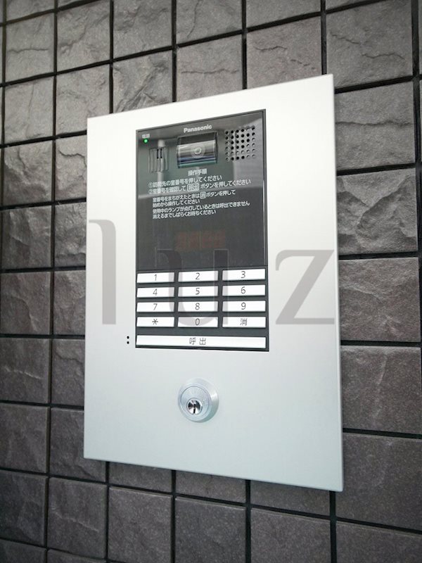 建物外観　女性の方も安心のモニター付きオートロック！