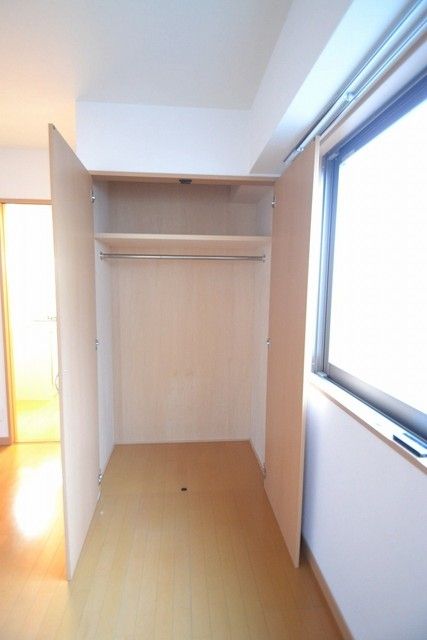 収納　ゆったりサイズのクローゼット