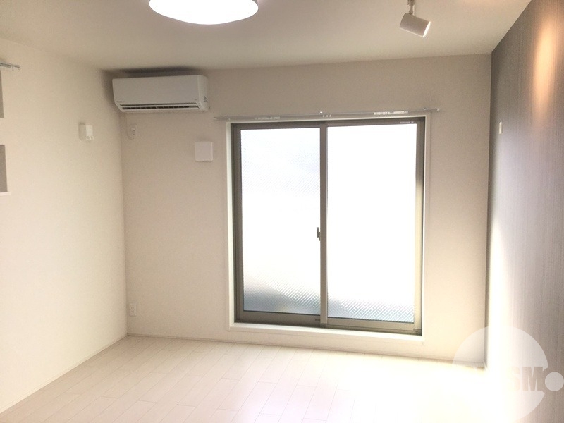 居室・リビング　明るいお部屋です♪