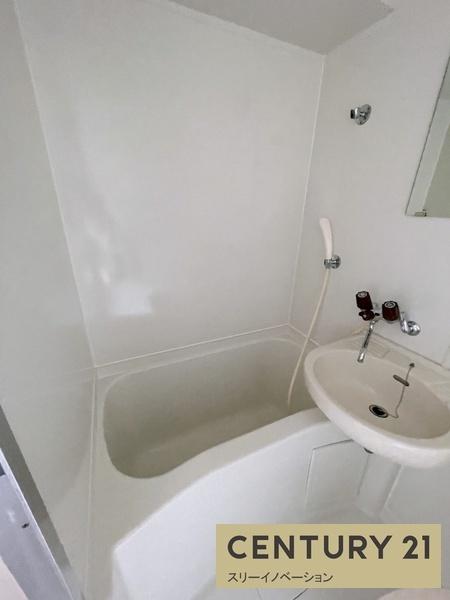 バス・シャワールーム　★掃除のし易いユニットバス★