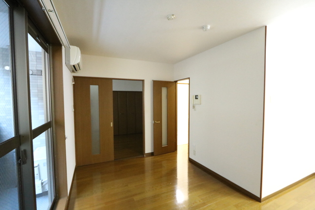 居室・リビング　☆広さ９帖のリビング☆