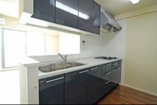 キッチン　３口ガスコンロ