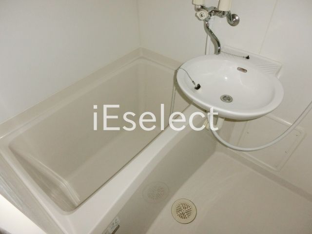 バス・シャワールーム　大きなお風呂で疲れもスッキリ！