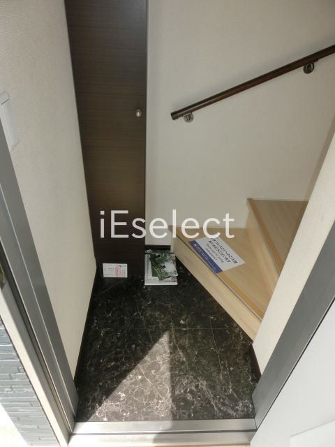 玄関　シューズボックス付きの玄関です！