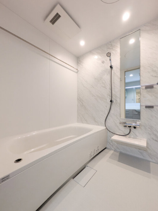 バス・シャワールーム　同メーカー施工例