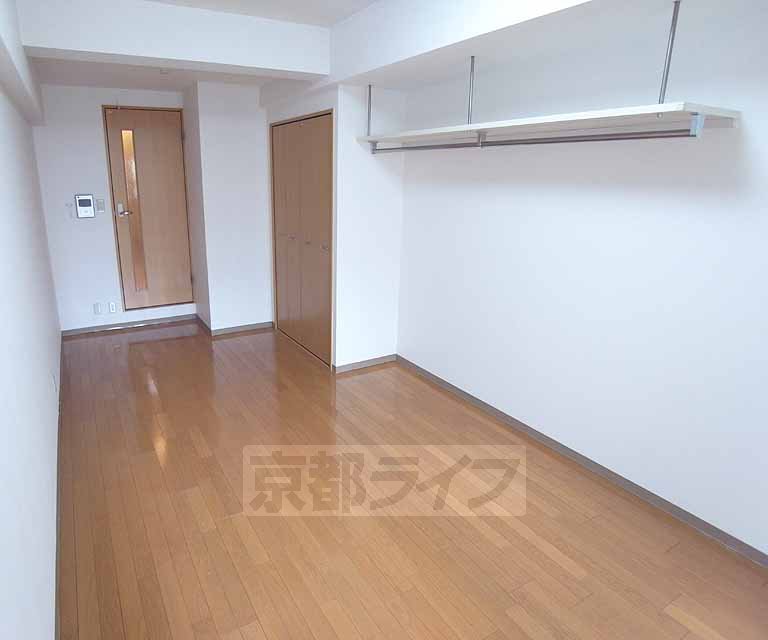 居室・リビング　９．７帖洋室