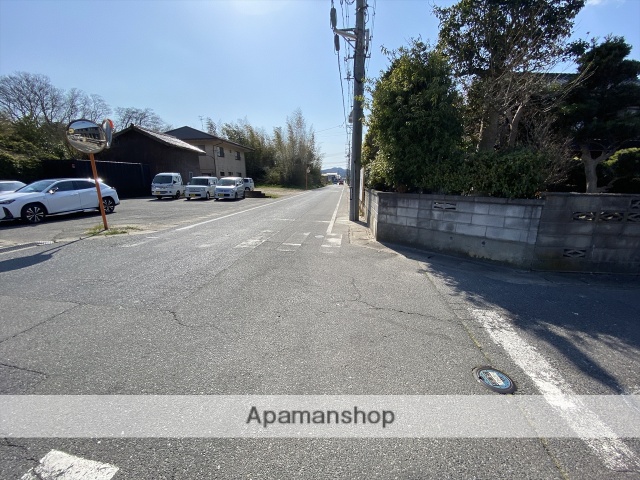 その他　前面道路（その他）まで0m