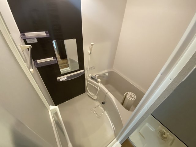 バス・シャワールーム　シンプルで機能的なユニットバスです！