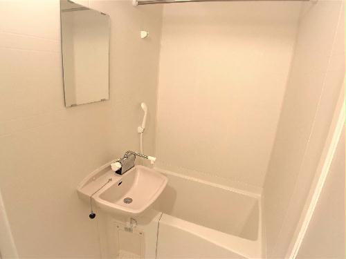 バス・シャワールーム　設備・使用は号室により異なる為、現況を優先致します。