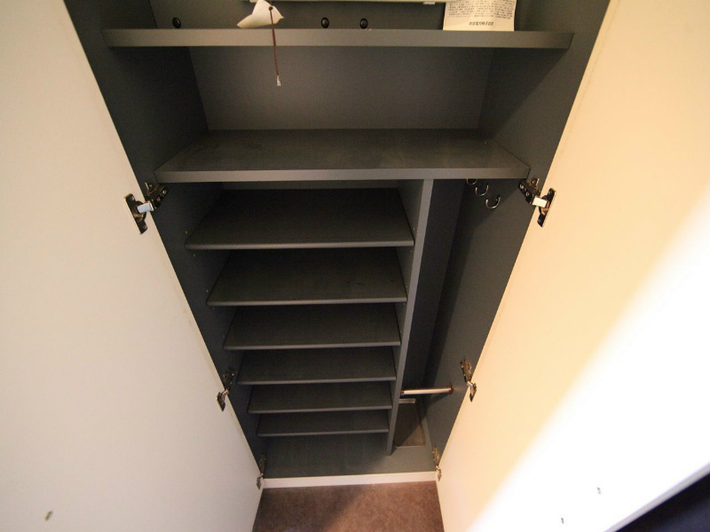 玄関　玄関　シューズボックス（収納充実してます）